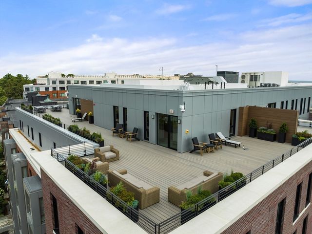 105 Washington 402, Boston, MA 02135