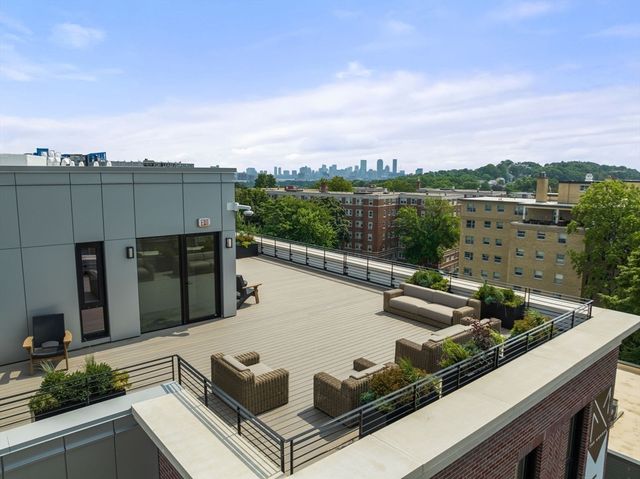 105 Washington 402, Boston, MA 02135