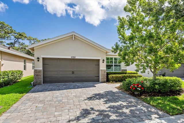 5725 SE Kawana Trail, Hobe Sound, FL 33455