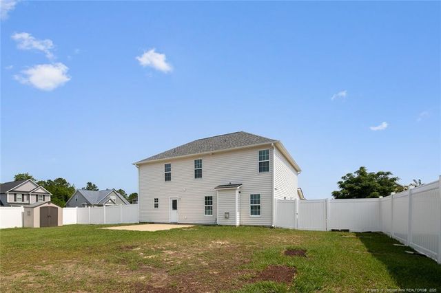 549 Bellgrove Drive, Hope Mills, NC 28348