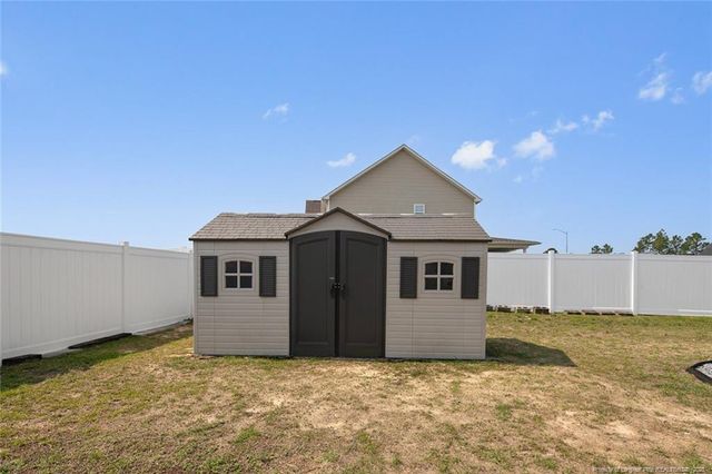 549 Bellgrove Drive, Hope Mills, NC 28348