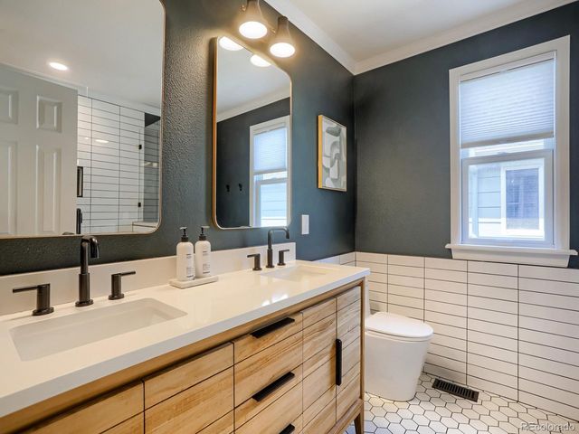 1085 Stoneham St, Superior, CO 80027