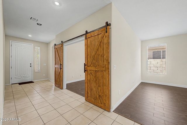 1819 W Nighthawk Way, Phoenix, AZ 85045