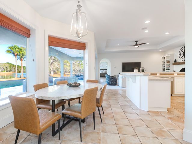 6615 Old Jacksonboro Road, Ravenel, SC 29470