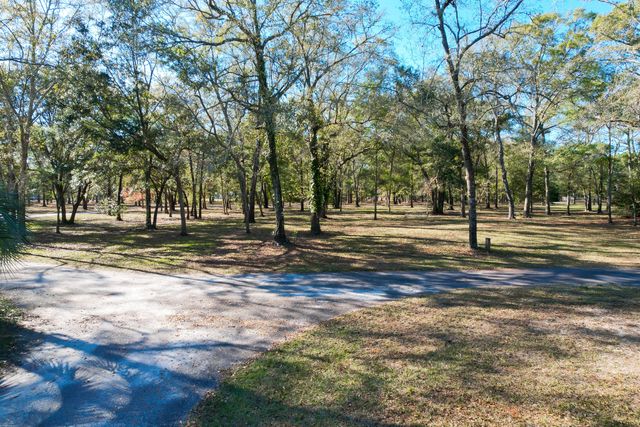6615 Old Jacksonboro Road, Ravenel, SC 29470