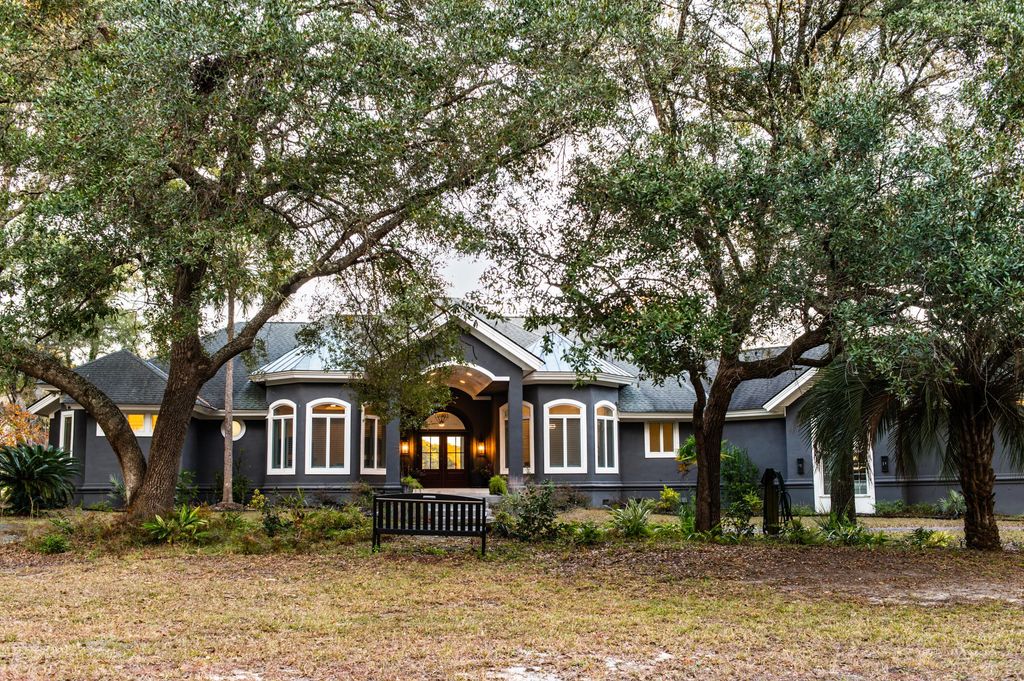 6615 Old Jacksonboro Road, Ravenel, SC 29470