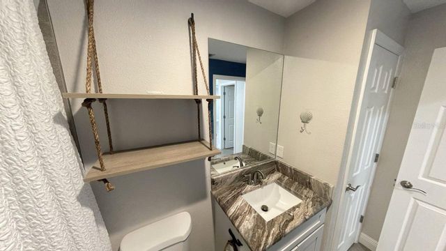 1517 N GRANDVIEW STREET, Mount Dora, FL 32757