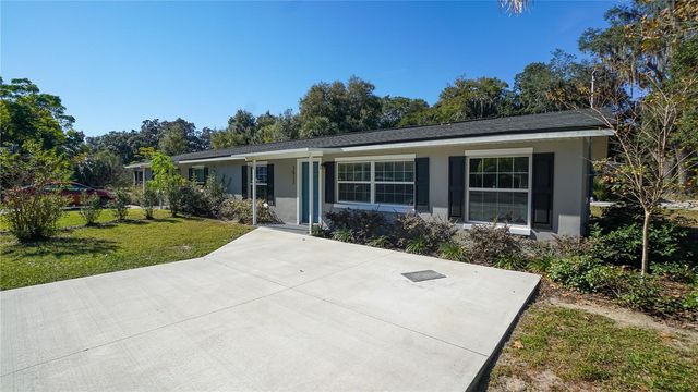 1517 N GRANDVIEW STREET, Mount Dora, FL 32757