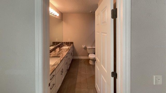 1517 N GRANDVIEW STREET, Mount Dora, FL 32757