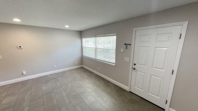 1517 N GRANDVIEW STREET, Mount Dora, FL 32757