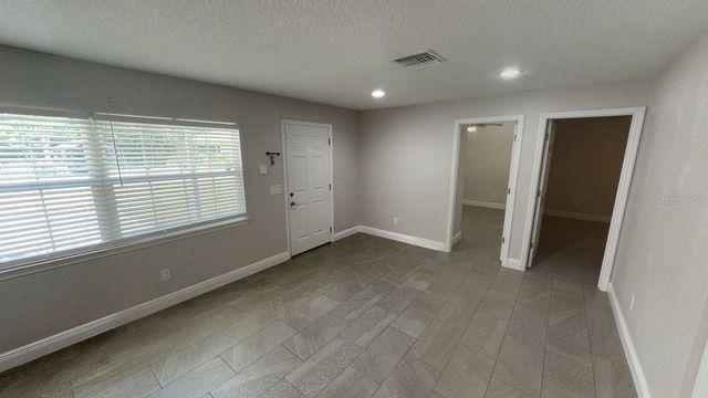 1517 N GRANDVIEW STREET, Mount Dora, FL 32757
