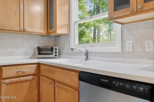 4072 Grandview Court, Toledo, OH 43614