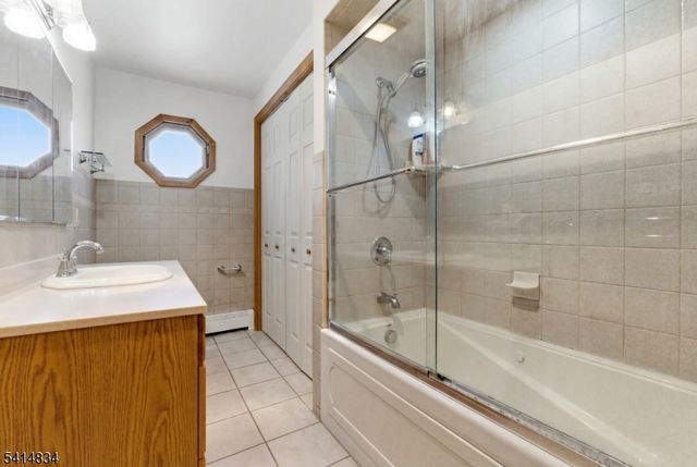 14 Marshall Trl, Hopatcong Boro, NJ 07843