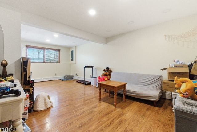 14 Marshall Trl, Hopatcong Boro, NJ 07843