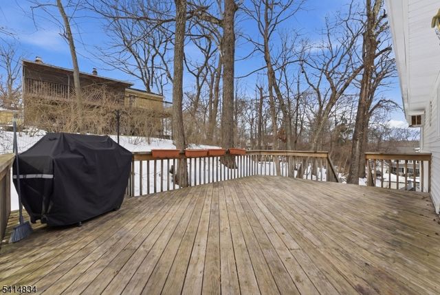 14 Marshall Trl, Hopatcong Boro, NJ 07843