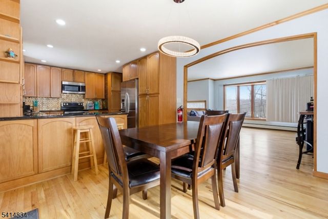 14 Marshall Trl, Hopatcong Boro, NJ 07843