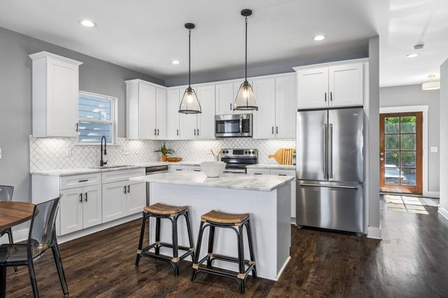 733 Arbor Trace Cir, Nashville, TN 37207