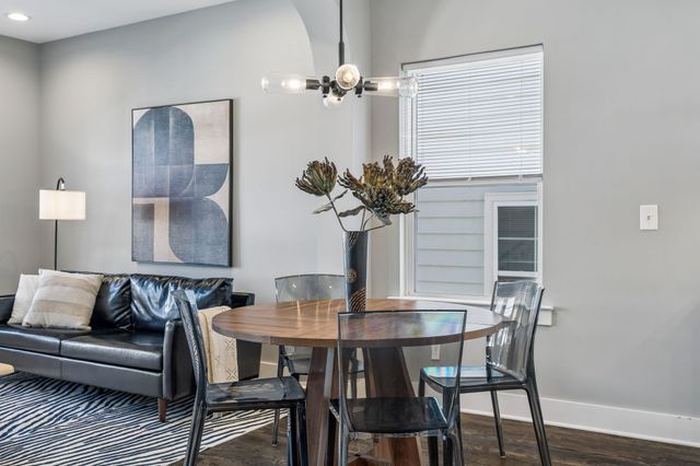 733 Arbor Trace Cir, Nashville, TN 37207