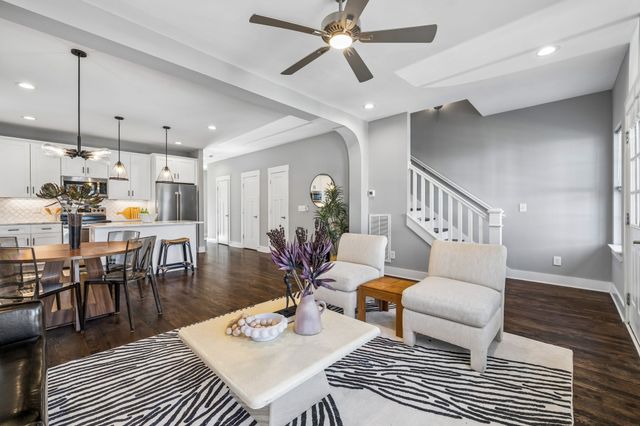 733 Arbor Trace Cir, Nashville, TN 37207