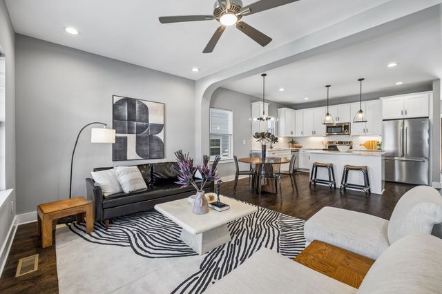 733 Arbor Trace Cir, Nashville, TN 37207