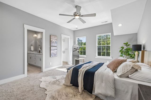 733 Arbor Trace Cir, Nashville, TN 37207