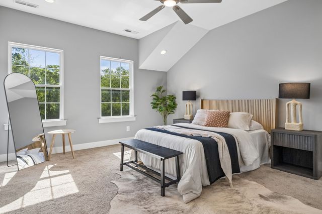 733 Arbor Trace Cir, Nashville, TN 37207