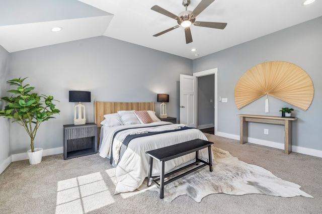 733 Arbor Trace Cir, Nashville, TN 37207