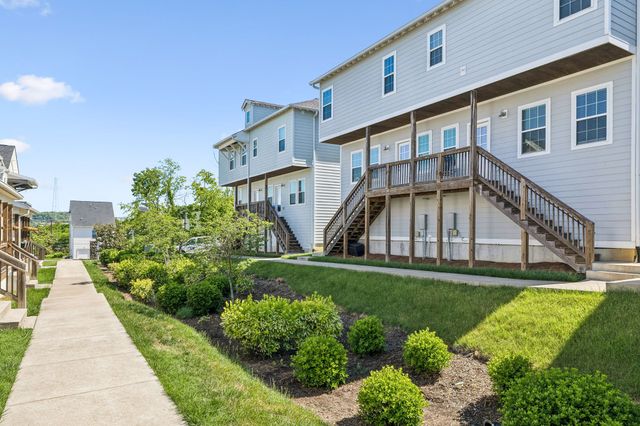 733 Arbor Trace Cir, Nashville, TN 37207