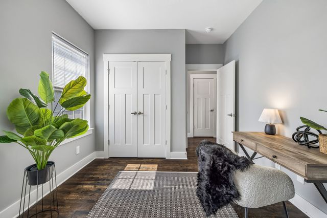 733 Arbor Trace Cir, Nashville, TN 37207