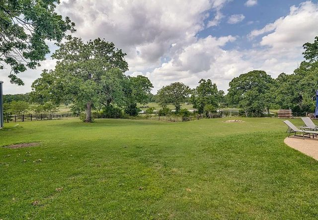 2795 County Road 1030, Chatfield, TX 75105