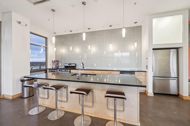 2929 Chicago Avenue 1105, Minneapolis, MN 55407