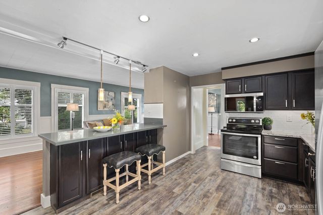 732 S Summit Avenue, Bremerton, WA 98312