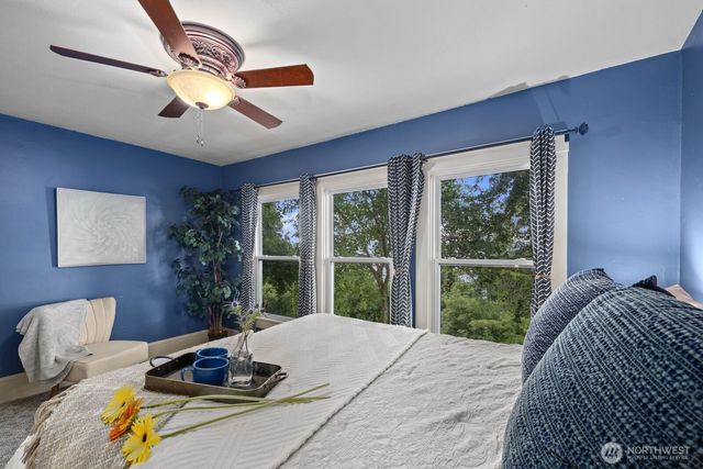 732 S Summit Avenue, Bremerton, WA 98312
