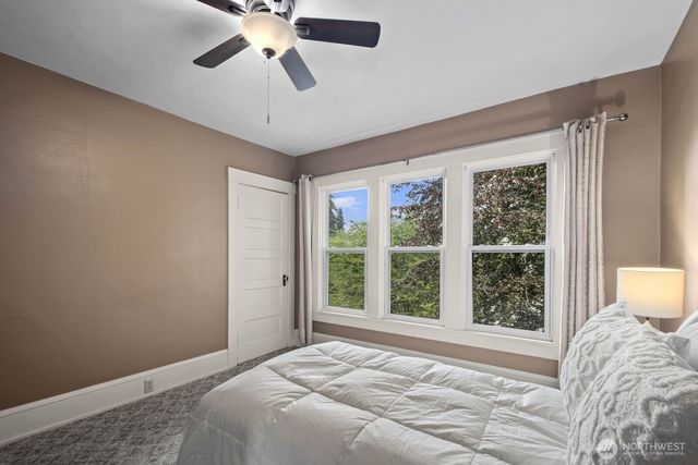 732 S Summit Avenue, Bremerton, WA 98312