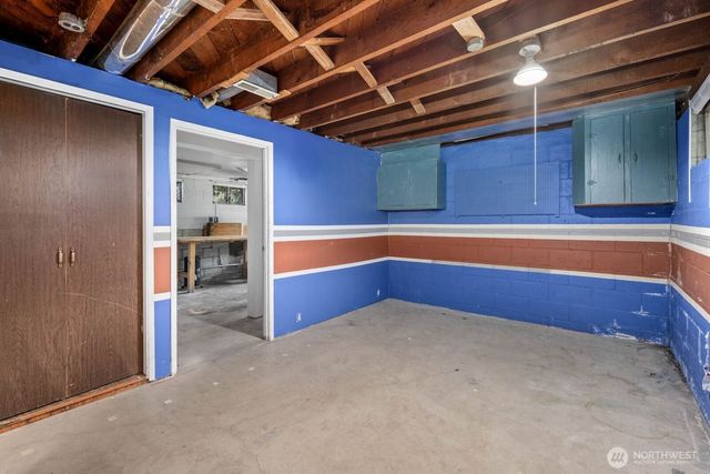732 S Summit Avenue, Bremerton, WA 98312