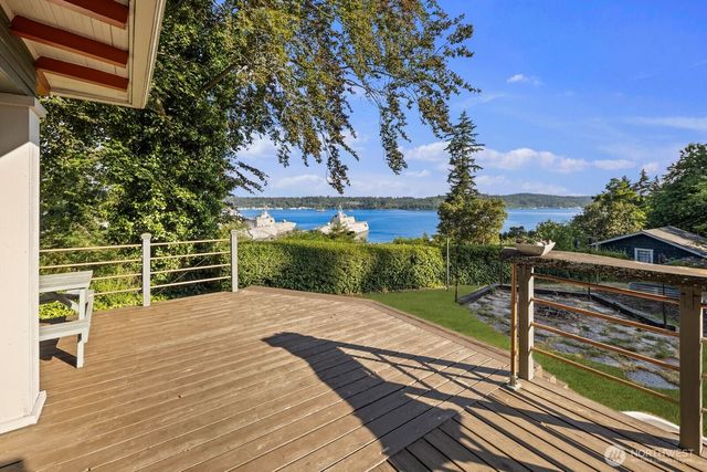732 S Summit Avenue, Bremerton, WA 98312