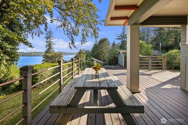 732 S Summit Avenue, Bremerton, WA 98312