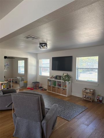 4737 Benning Drive, Houston, TX 77035