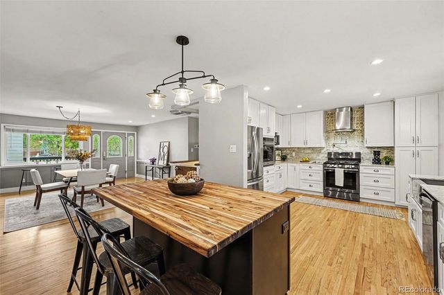 6134 Queen Court, Arvada, CO 80004