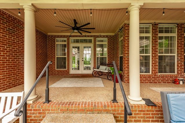 1005 Scarlet Ct, Hendersonville, TN 37075