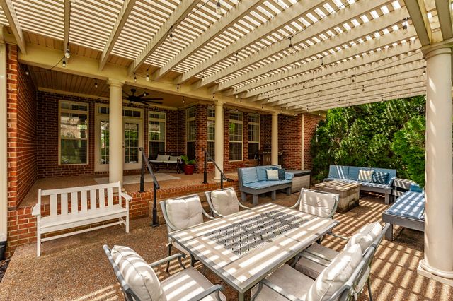 1005 Scarlet Ct, Hendersonville, TN 37075