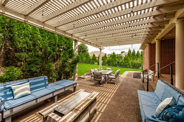 1005 Scarlet Ct, Hendersonville, TN 37075