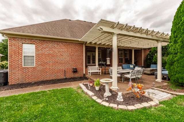 1005 Scarlet Ct, Hendersonville, TN 37075