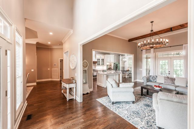 1005 Scarlet Ct, Hendersonville, TN 37075