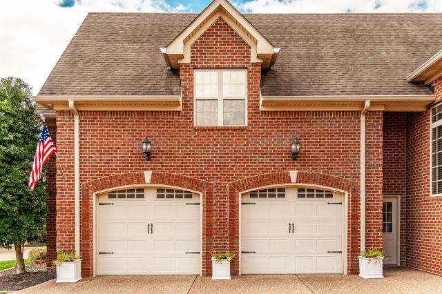 1005 Scarlet Ct, Hendersonville, TN 37075