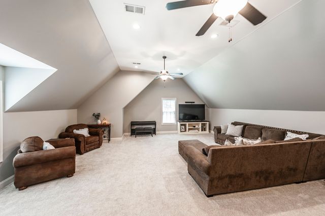 1005 Scarlet Ct, Hendersonville, TN 37075