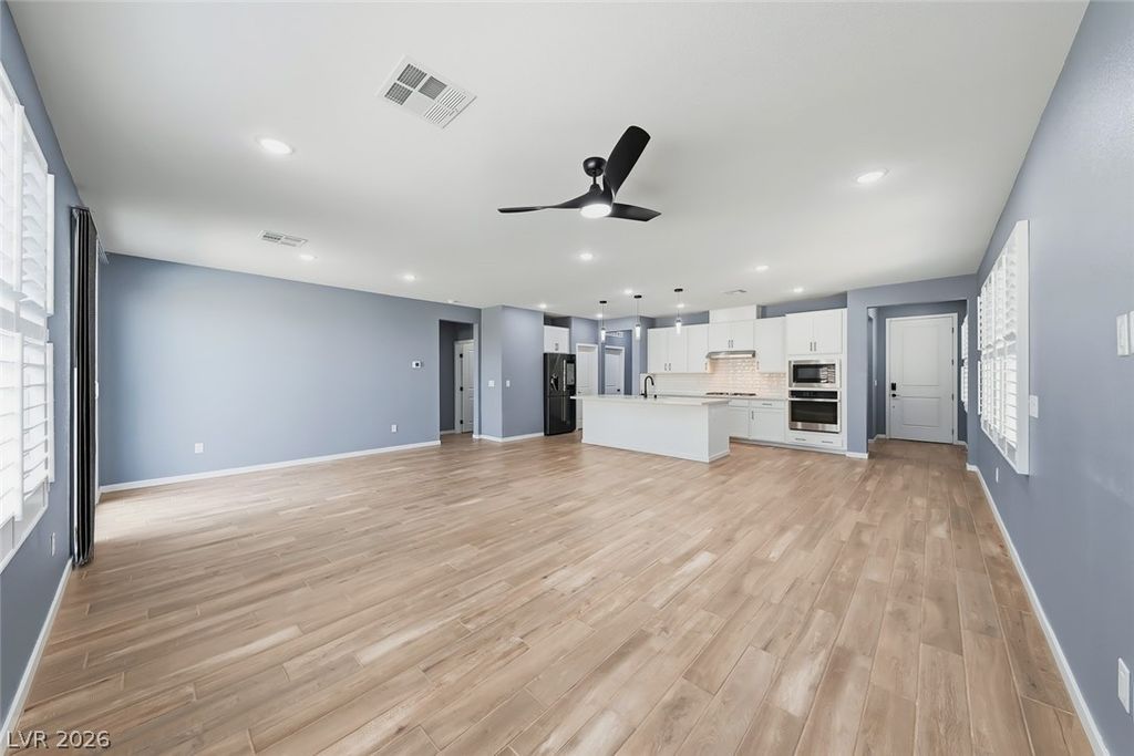 8672 Bench Street, Las Vegas, NV 89139