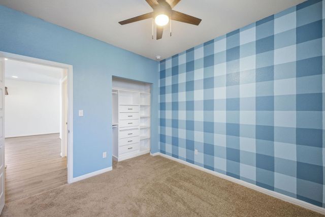 104 Ladolia LN, San Marcos, TX 78666