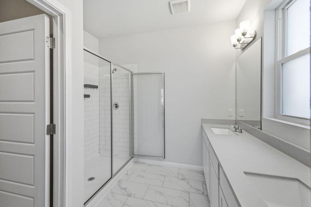 104 Ladolia LN, San Marcos, TX 78666