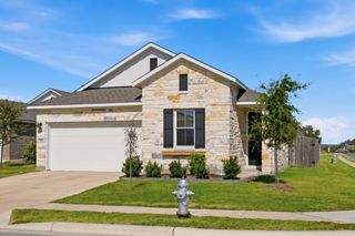 104 Ladolia LN, San Marcos, TX 78666